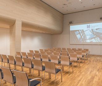 Münchner Saal mit Kinobestuhlung